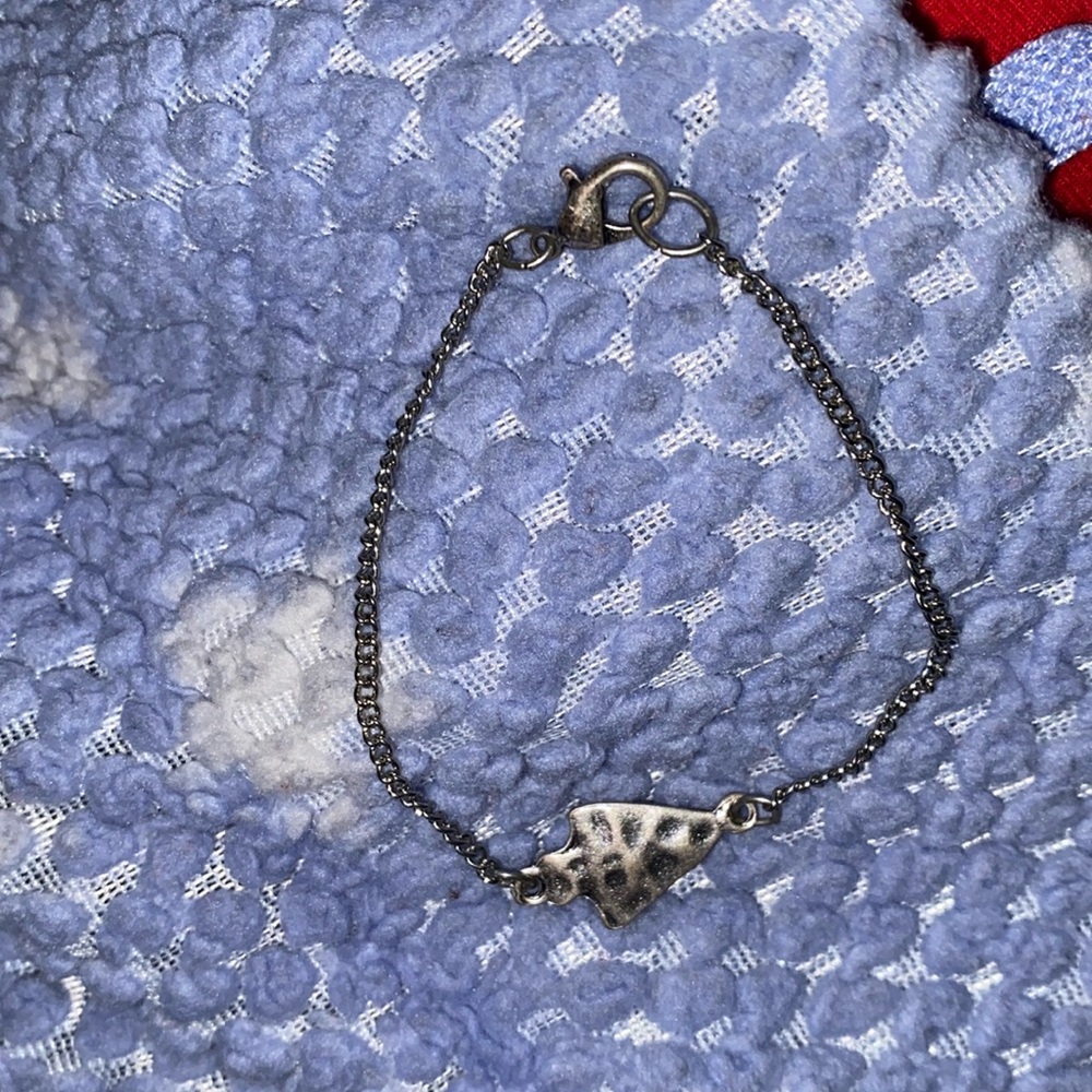 Arrow bracelet